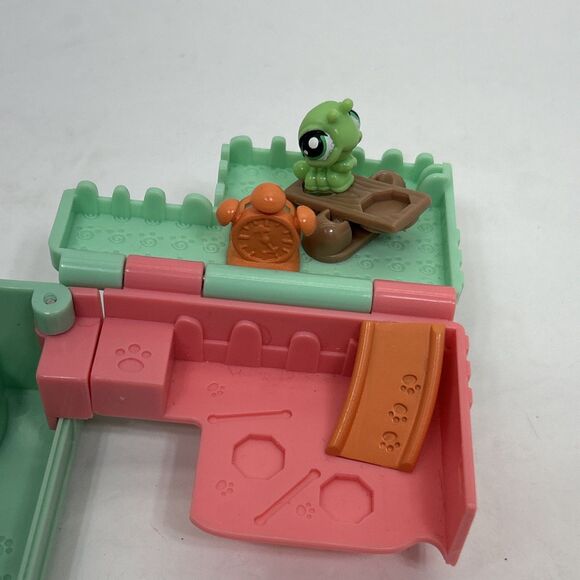 Littlest Pet Shop Teeniest Tiniest Playground 2007 LPS Set Owl Caterpillar Brush - Picture 6 of 13